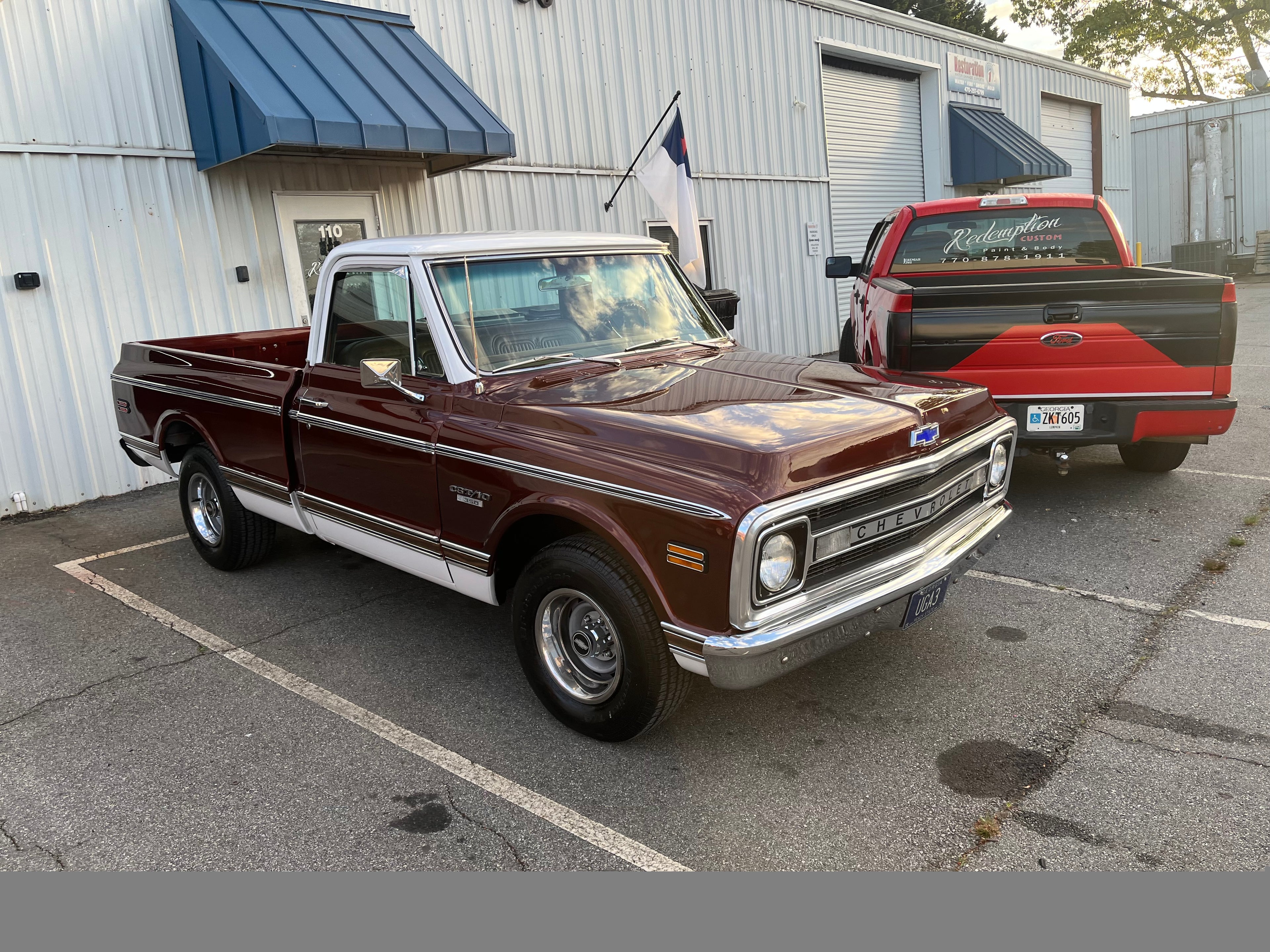 Custom Auto Paint Job Packages – Base, Premium & Show Quality