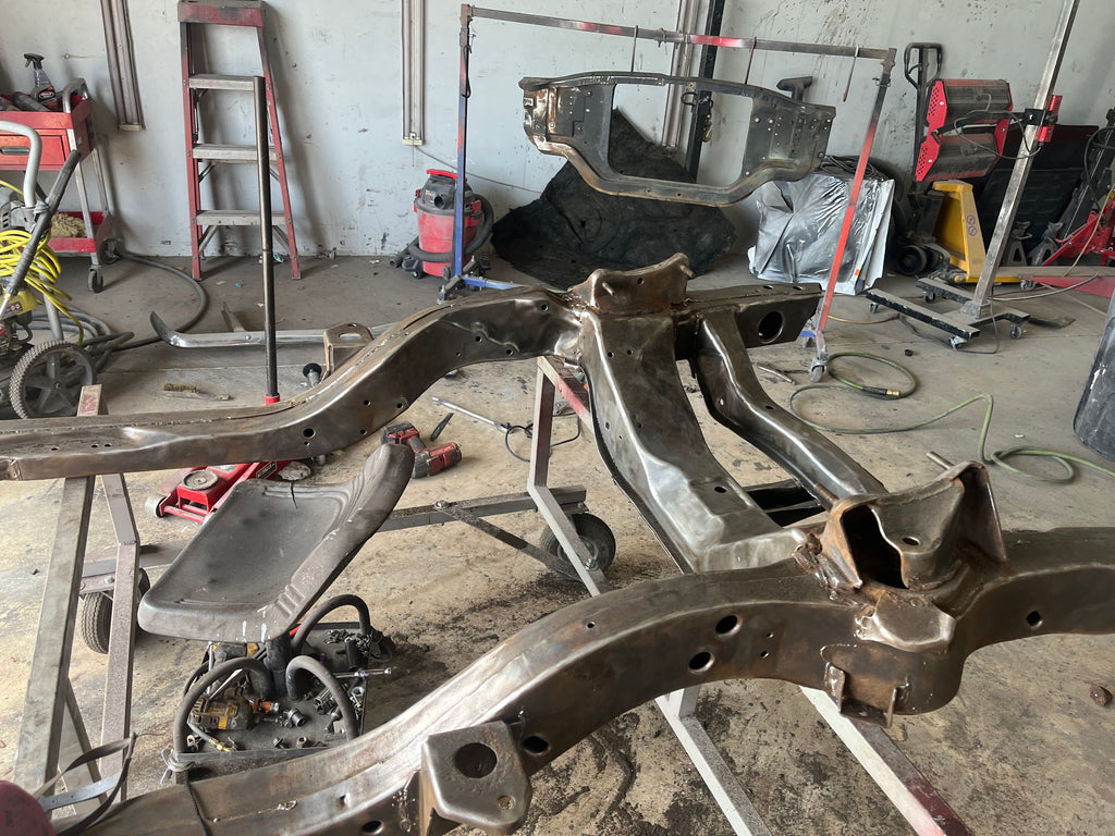 Frame descaling and refinishing
